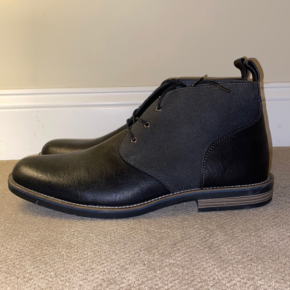 Robert Wayne Chukka Boots